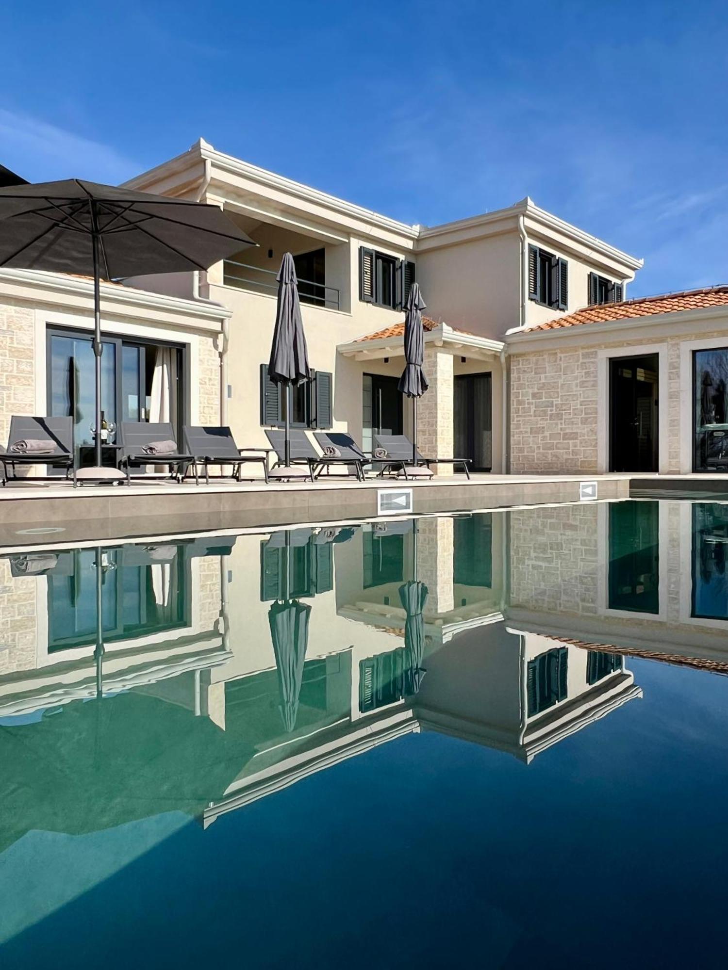 Villa Maslinik Kaštelir Exteriör bild